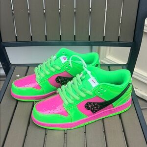 Dybbuk Lucky 7 Incredible Hulk neon Green & Hot Pink Low-Top Sneakers